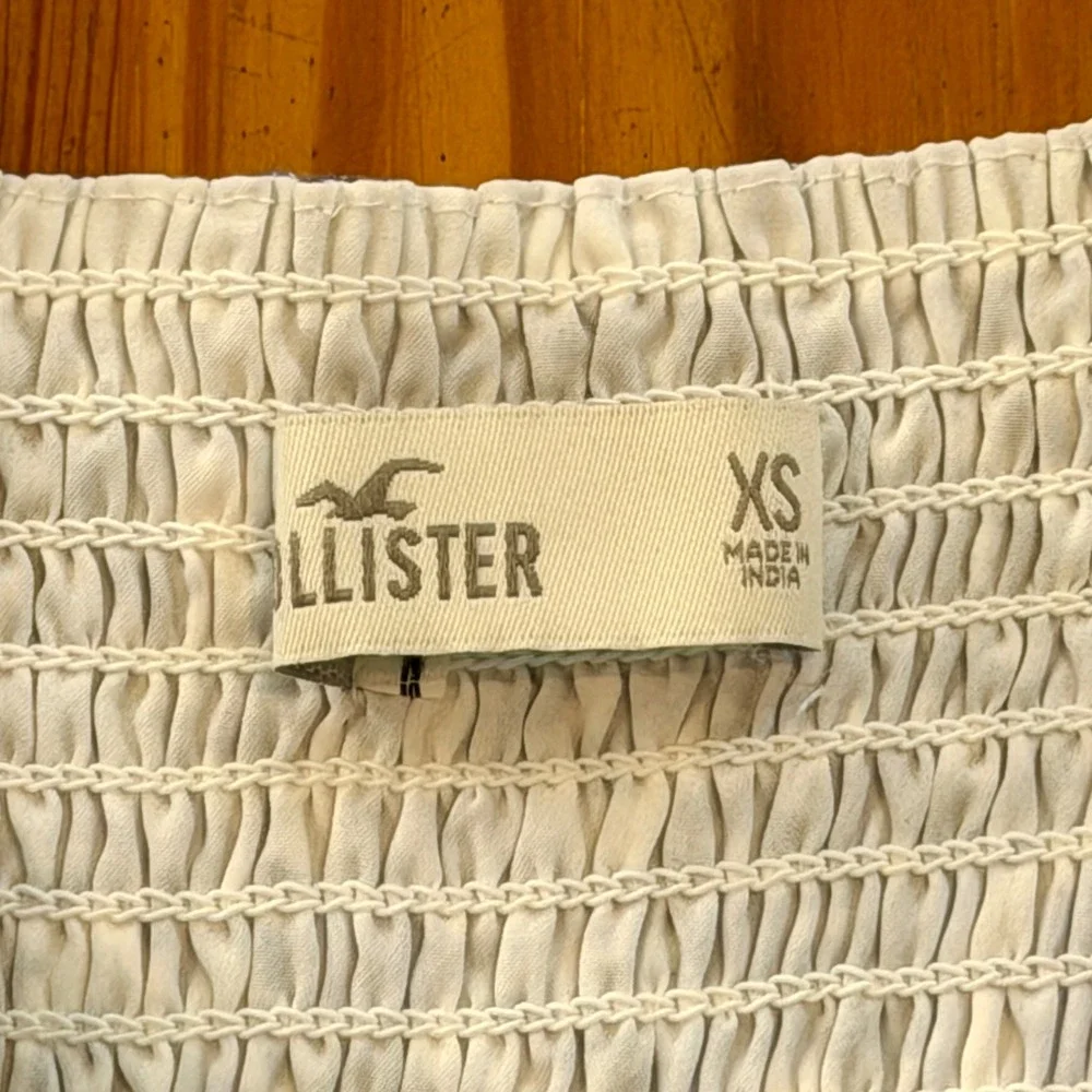 Hollister Blue White Floral Smocked Peplum Top Ruffle Sleeve XS 340F2887 - Picture 6 of 8